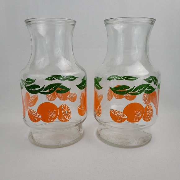(2) Vtg Anchor Hocking Glass Orange Juice Carafe - Picture 3 of 12